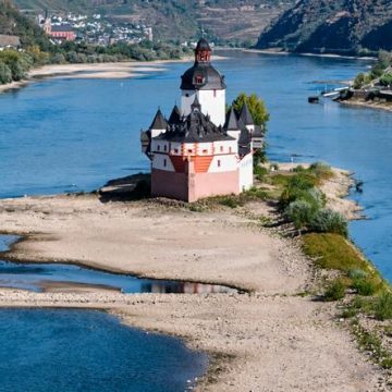 c74f1544-e890-4db1-b9b3-4af5d08a1c5e Le niveau critique du Rhin en Allemagne