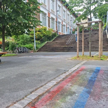 d720b3e8-330b-4004-ac1a-635e41e09e68 Un couple homosexuel en Vendée victime de menaces récurrentes