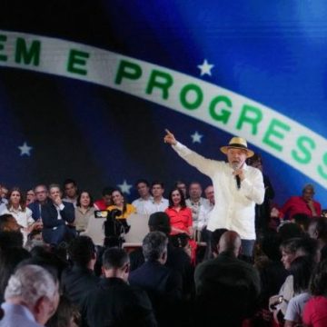 d97848f0-f0b8-4662-9694-57c063292d6f Lula affrontera Flavio Bolsonaro lors des élections présidentielles