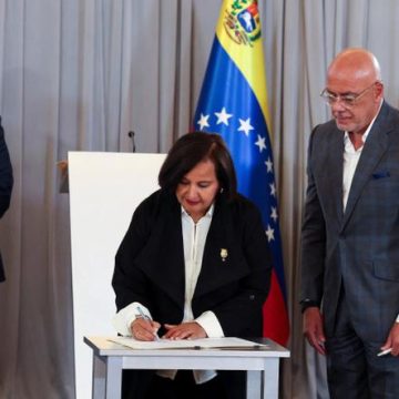 d99b3b1a-64a4-4c3d-9f47-cb15ce5e1b74 Dialogues au Venezuela pour une Transition Politique