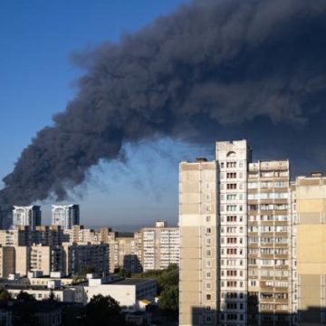 dd032507-79d7-40c4-ae41-63d975d95d48 Attaque de drone près de Kiev : un bilan humain tragique
