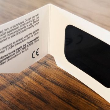 FRANCE-CE-SOLAR-ECLIPSE-PROTECTION-GLASSES Une éclipse solaire partielle en France : préparer l’observation en toute sécurité