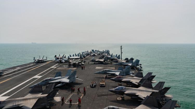 e13d2b97-0fe4-4703-9f41-0bb3e698aa45 L’USS George Washington Remplace le Porte-avions Abraham Lincoln au Moyen-Orient