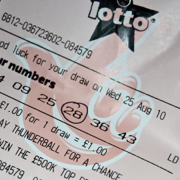 Un ticket de loterie jeté, une Galloise espère récupérer 14 millions d&rsquo;euros