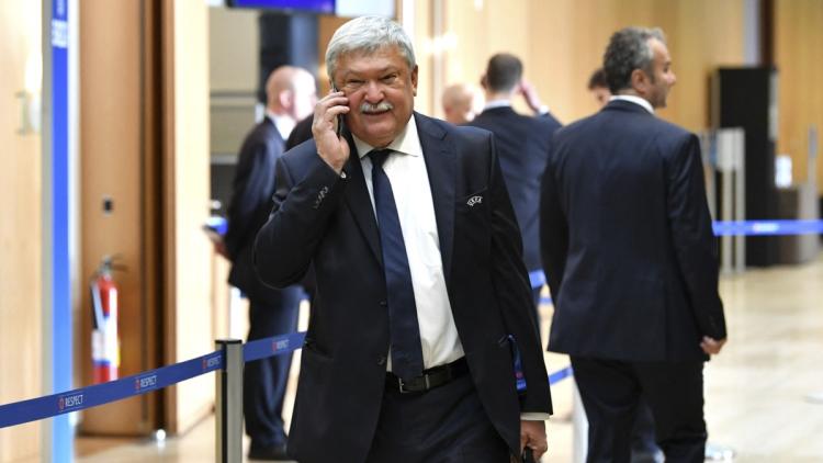 e4957562-25e7-43d5-9c03-fb79d3e35825 Sandor Csanyi retire son soutien à Gianni Infantino