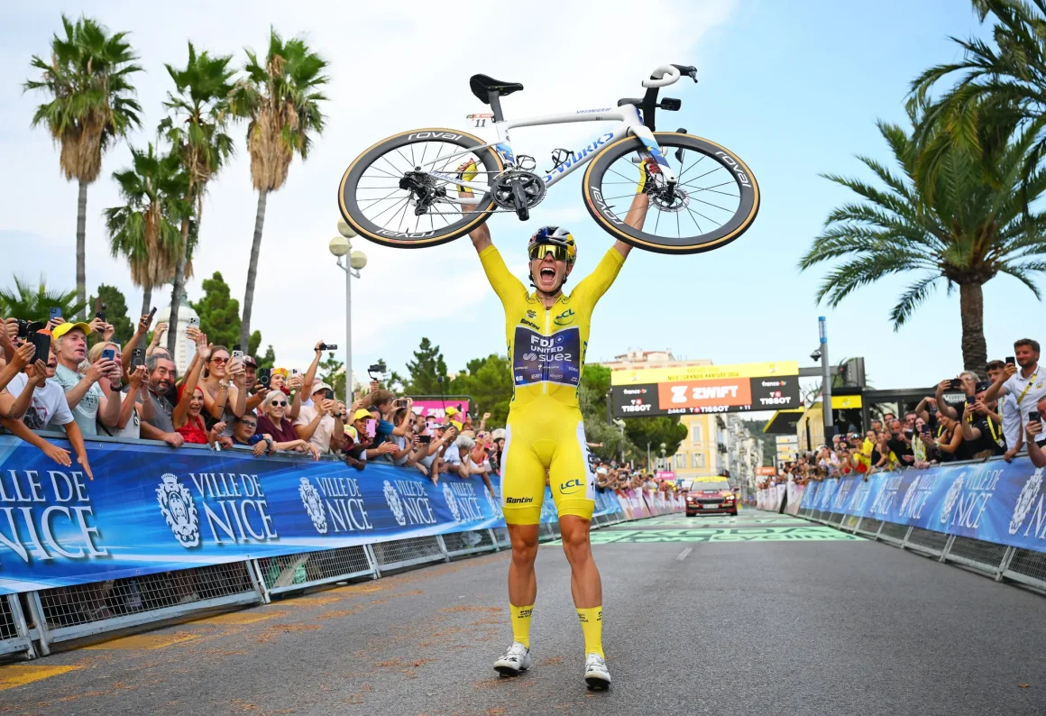 Le sacre de Demi Vollering au Tour de France féminin et l&rsquo;importance du rôle d&rsquo;équipier