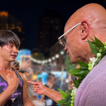 Une rencontre émotive entre Dwayne Johnson et un jeune admirateur à Tokyo