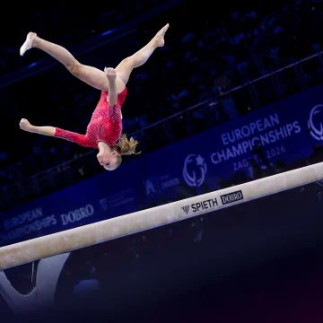 Elena Colas: Une nouvelle étoile de la gymnastique française à 16 ans