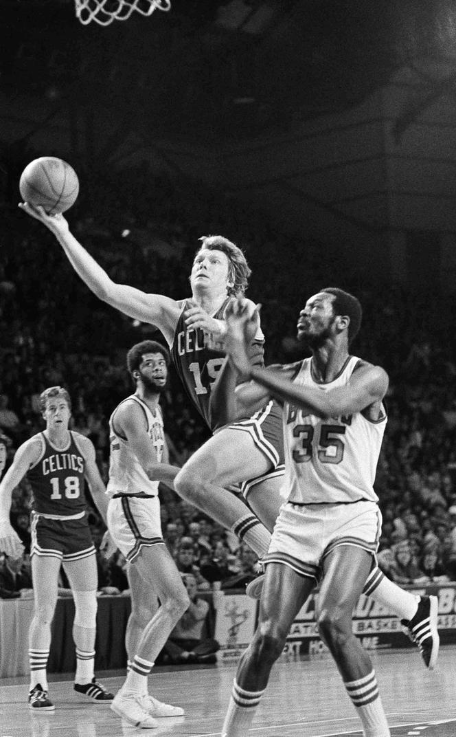 ed6b2987-bf72-4974-a38c-ddbaceab818f Décès de l’entraîneur emblématique de la NBA, Don Nelson