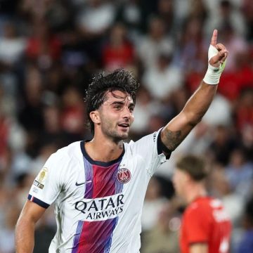 f00acfbb-8ebf-4c9a-bffd-60fbe70a1b85 Le PSG sauve le match nul contre Rennes lors de la première journée de Ligue 1