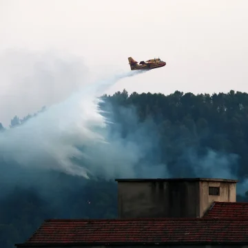 f192b02d-77f6-4730-8489-862c75537f51 Pompiers en grève face au manque de moyens et aux défis climatiques