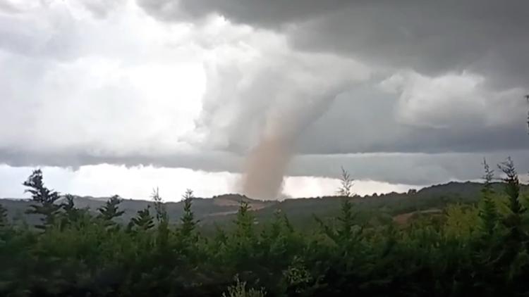 fba81a4b-fcbd-4221-b15b-edbd912c677b L’écoute des infrasons : une avancée pour prévoir les tornades