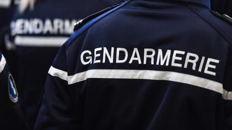fba92338-1eed-4eca-9ffc-1d6bc67de4d0 Deux jeunes retrouvés morts dans une voiture lors d’un festival
