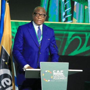 fbf501c3-6c0a-421a-914a-40c007f6e785 Les Tensions au Sein de la FIFA et l’Appel d’Omari aux Dirigeants Africains