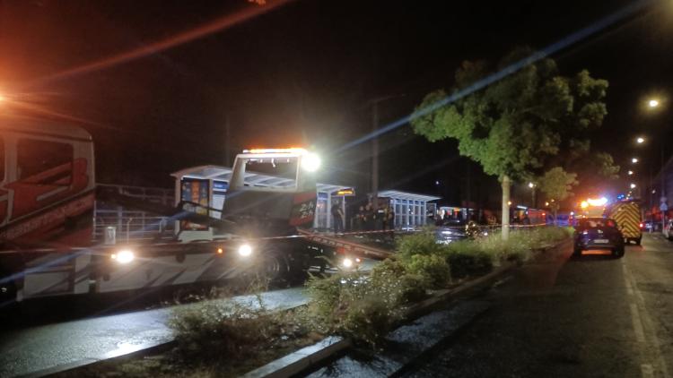 fc63a125-ee31-4313-affc-d986a404c835 Enquête sur un drame à Caen : Deux morts après un incident avec une voiture