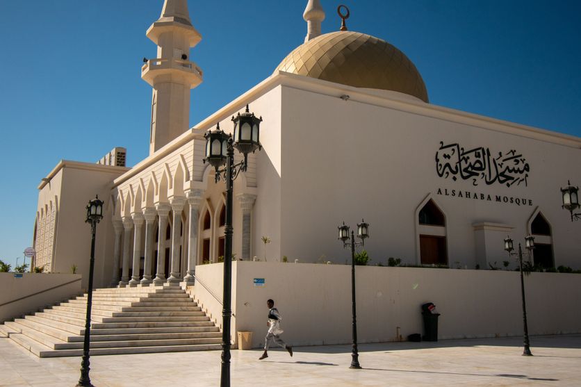La mosquée Al Sahaba, récemment remise à neuf. Derna, le 15 juillet 2026. La reconstruction de Derna après les inondations dévastatrices