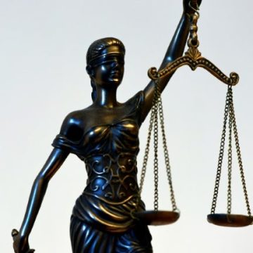 Un ancien tatoueur d&rsquo;Arras jugé pour viols et agressions sexuelles