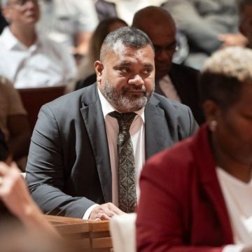 Les élus néo-calédoniens demandent une aide accrue à Paris