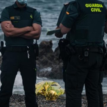 Le gouvernement prend des mesures pour contrôler la situation des migrants à Ceuta