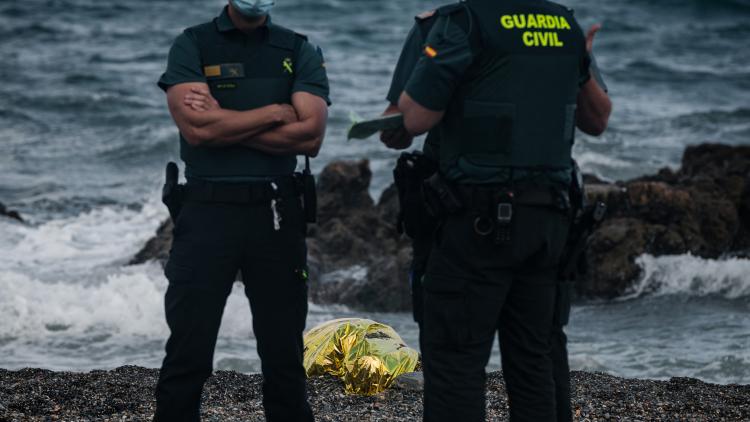 1685880b-2784-469e-8fa8-d88d27de3c81 Le gouvernement prend des mesures pour contrôler la situation des migrants à Ceuta