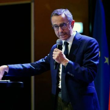 16beb1a6-f14f-42b3-83d0-69b7fbc86e43 Bruno Retailleau propose une réforme constitutionnelle centrée sur le référendum