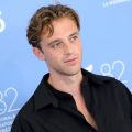 Un biopic sur Johnny Hallyday avec Benjamin Voisin