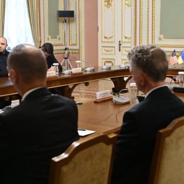 1f0e046c-7c46-422e-8e78-8eafe2359a1b Les discussions pour la paix en Ukraine: Nouvelles propositions américaines face aux incertitudes