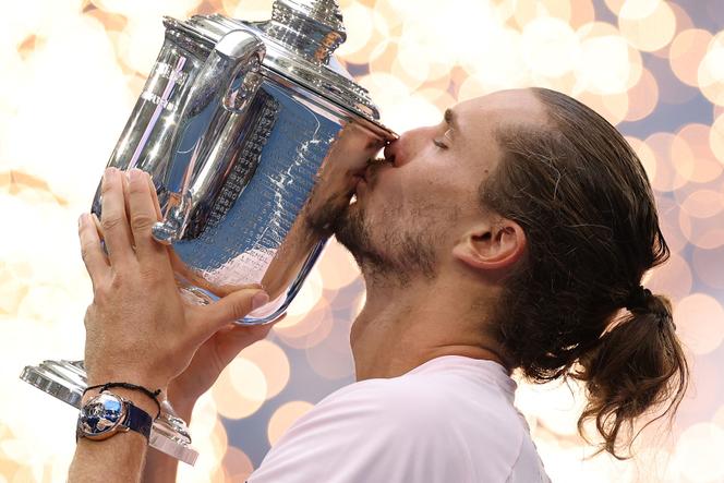 1f65aa99-c84a-4b56-b52d-02d38ed7c7f5 Alexander Zverev remporte l’US Open : Un nouveau rival dans le monde du tennis
