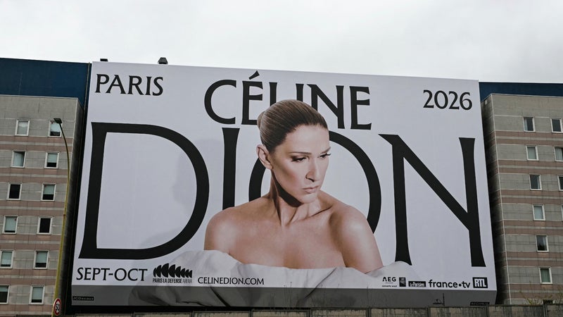 1fd22a2c-b43d-442d-8e27-0eac3a436283 Céline Dion et le karaoké géant de Paris