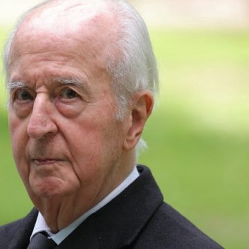 2c21c991-05b7-46a8-b4c4-e12cee29c6eb Édouard Balladur : Un parcours politique marquant