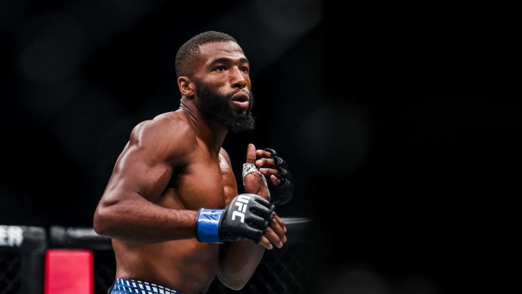 2e0c29f9-b87d-44f8-b4b4-fc20d3c3bc58 Salahdine Parnasse brille à l’UFC Paris