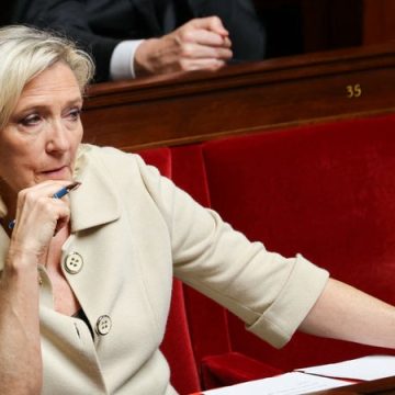 37031e5f-23a4-46a2-a953-8ef01b256894 Le Débat sur l’Interdiction du Voile Public en France