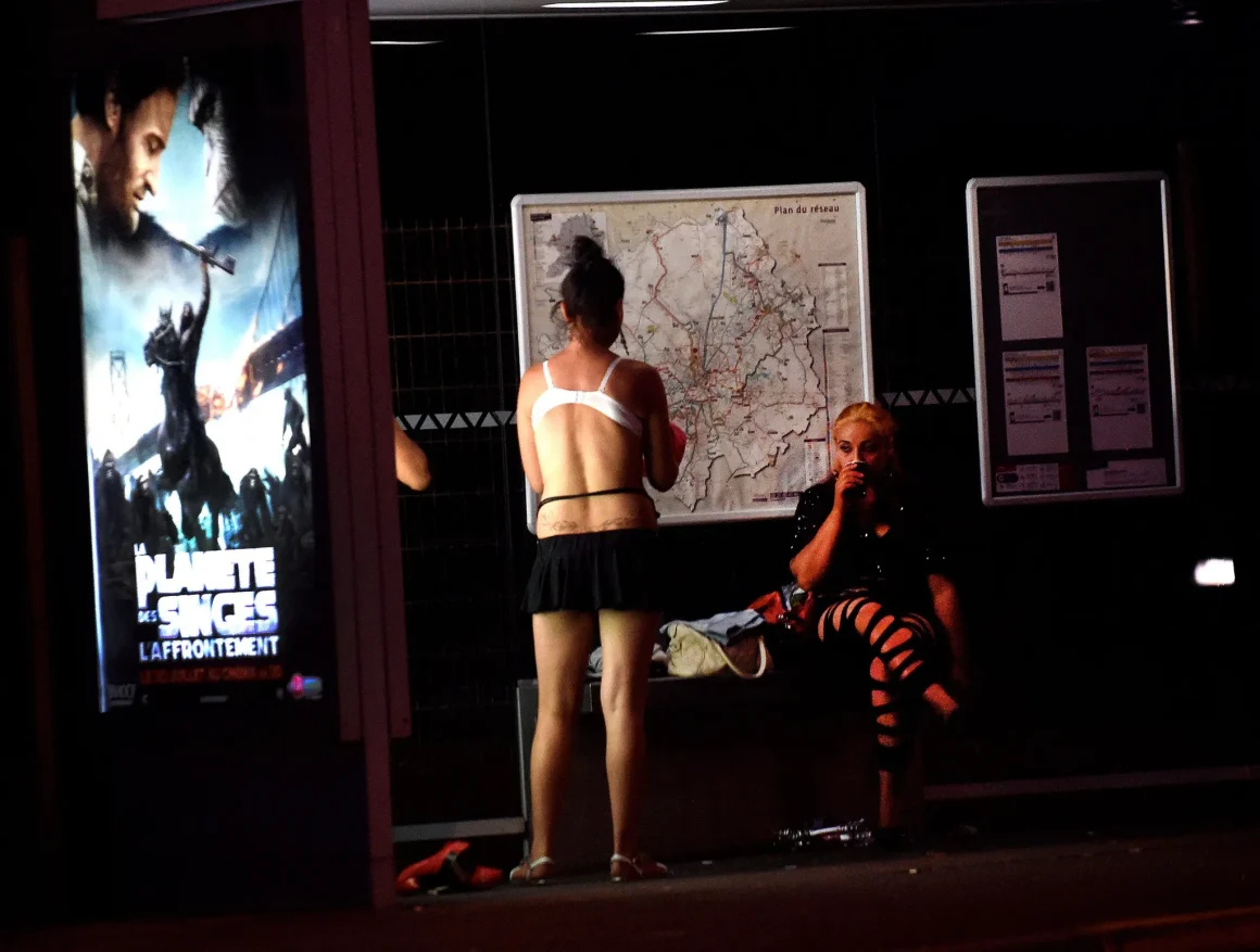 37f02a90-aa27-46fe-bcd6-4c972f09d371 Sexemodel.com et l’Enquête sur l’Exploitation des Mineures
