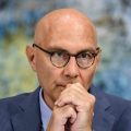 Appels à un Encadrement Urgent de l&rsquo;Intelligence Artificielle par des Leaders Mondiaux
