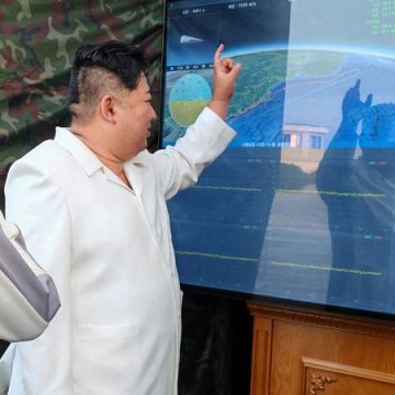 4412b604-d4b5-47d9-9d02-317790d51673 Nouveaux essais d’armes par la Corée du Nord sous l’œil de Kim Jong Un