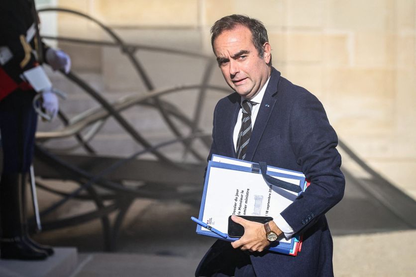 chefs de parti représentés au Parlement, au palais de lElysée Sébastien Lecornu promet 1,5 milliard d’euros supplémentaires aux départements pour 2027