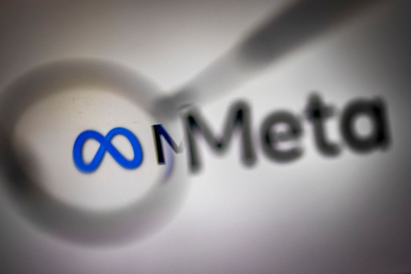 Illustrations Of Meta Products As Fact-Checking Program Ends Meta étend les « notes de communauté » en Amérique latine