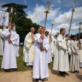 Visite du pape Léon XIV en France: Clarification sur le service d&rsquo;autel