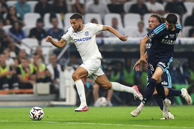 559b5681-7b68-44e5-a36f-697390c65f4c Marseille perd du terrain, Paris FC et Strasbourg se distinguent en Ligue 1