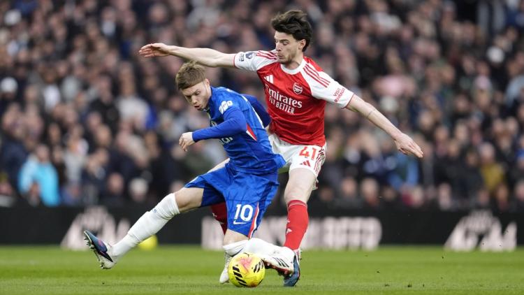 619fa878-40ba-4293-bff5-0be58a602d6f Le Choc Arsenal-Chelsea : Un Derby Londonien Attendu