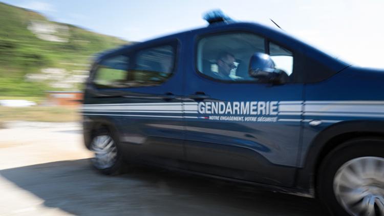 62748324-f165-488f-a1c4-907fd95317d3 Intervention des Forces de l’Ordre après un Féminicide à Plourin-lès-Morlaix