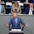 Débat au Bundestag : Merz critique l&rsquo;AfD et ses projets migratoires