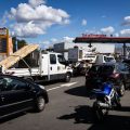 TotalEnergies Impacte le Marché avec des Prix Plafonnés sur le Carburant