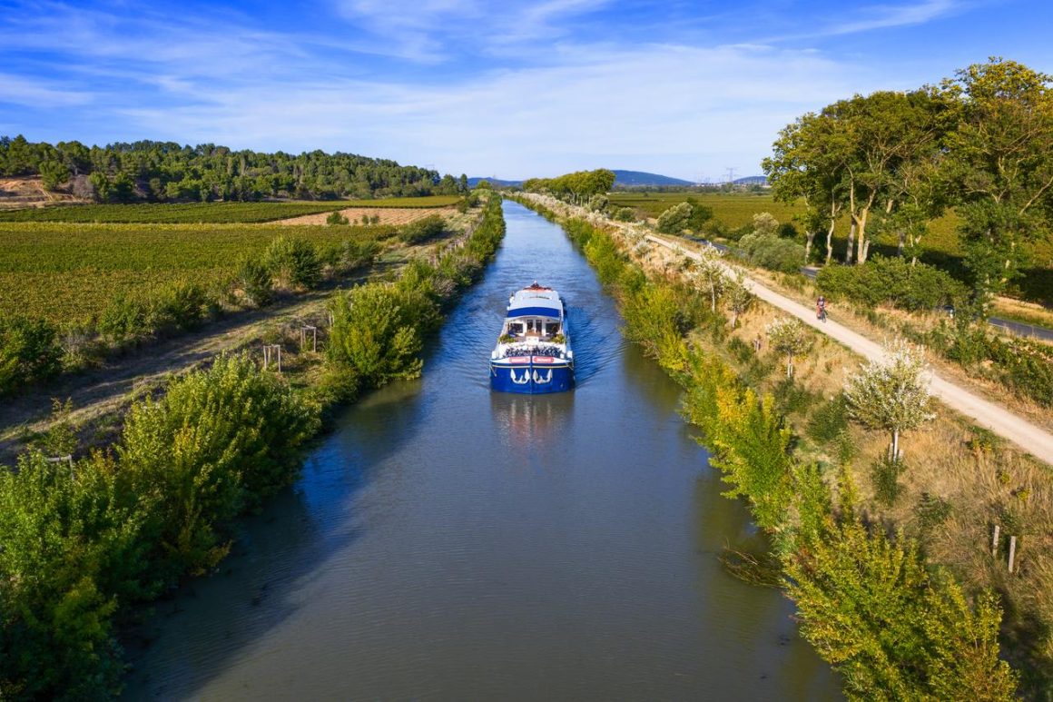 73e6d16f-bedd-4eea-9e80-da70123a2a53 Le Canal du Midi, une Odyssée en Vélo