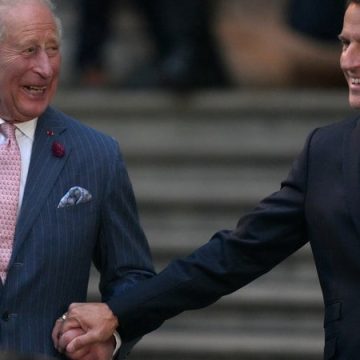 74939272-e632-4a90-91fc-766334a03e4b Charles III et Emmanuel Macron renforcent les liens franco-britanniques avec la tapisserie de Bayeux