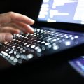 Un Suspect de 18 Ans Mis en Examen pour le Piratage des Données Fiscales