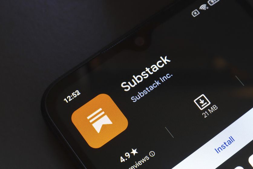 October 31, 2024, Brazil. In this photo illustration, the Substack app logo is displayed on a smartphone screen Substack : Un Nouveau Phénomène dans le Monde des Médias