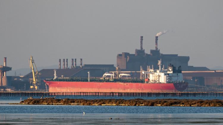 8bbde8ff-606f-400d-a579-9c61275d504c Les pêcheurs protestent contre la hausse des prix du carburant