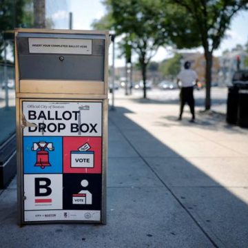 Un décret de Trump sur le vote par correspondance bloqué par une juge