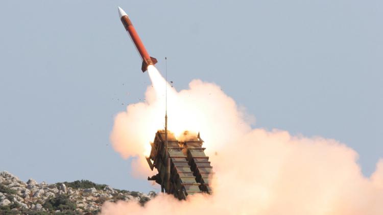 8f419253-15b7-4fbf-bcbb-7ac4a898d835 L’Allemagne Renforce l’Aide Militaire à l’Ukraine Avec des Missiles Patriot